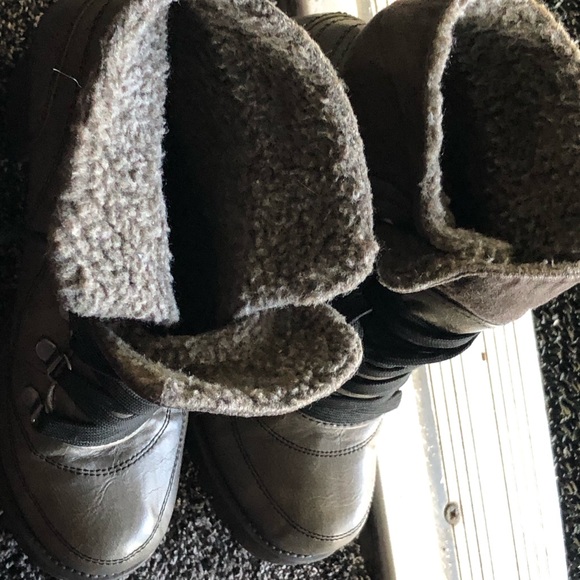 JELLYPOP WOMEN'S GRAY LACE UP HEELED FOLD DOWN JAYNE ANKLE BOOTIES SIZE 7.5 - Picture 6 of 10